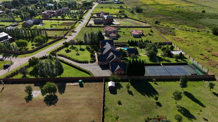 5 Bedroom Property for Sale in Grimbeeck Park North West